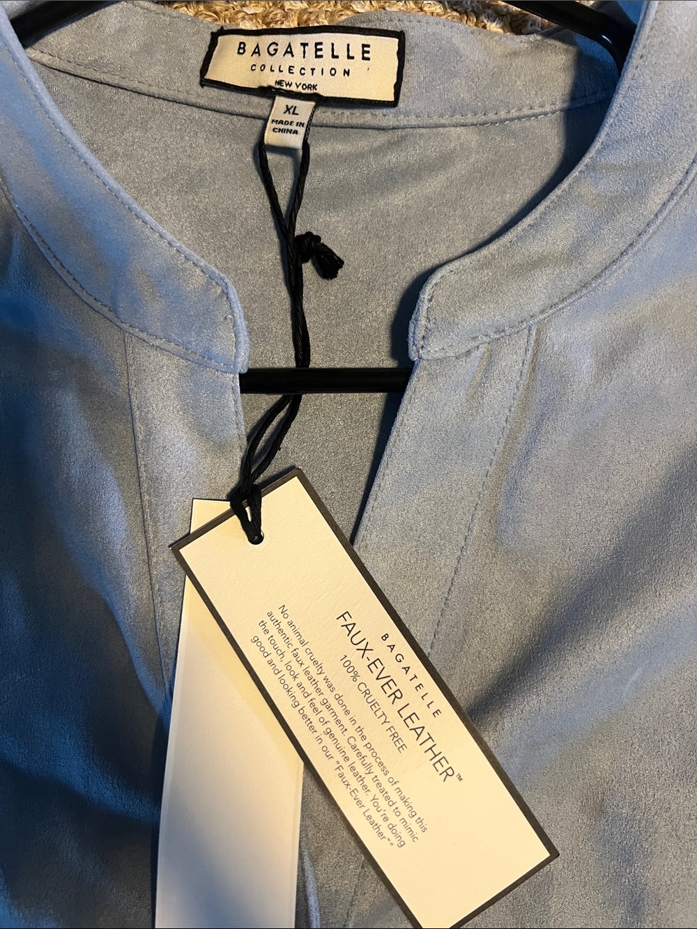 Bagatelle Collection New York XL Light Blue Puff Sleeve Button Front Top - Picture 3 of 6
